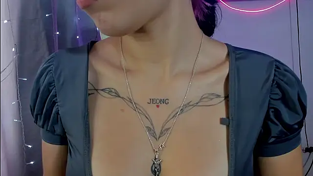 Snapshot of rouss_ari chatting on February 5, 12:38 pm rouss ari online show from February 5, 12:38 pm