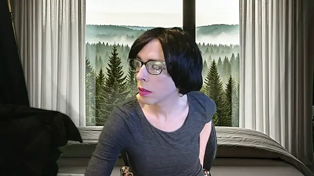 Snapshot of april_show_her chatting on December 3, 5:20 am april show her online show from December 3, 5:20 am