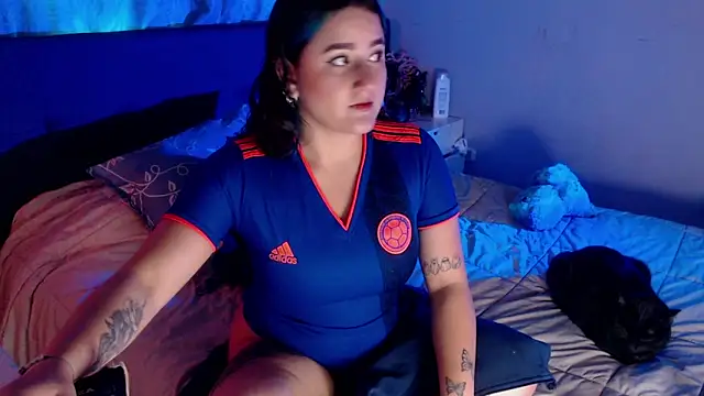 luna palmerau online show from June 17, 1:12 pm