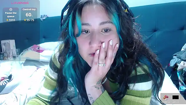 luna palmerau online show from July 12, 3:19 am