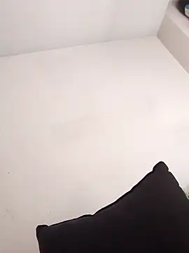 gymyagirlll online show from March 28, 2:11 am