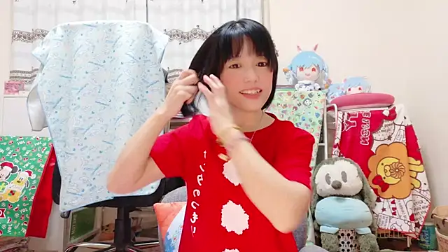 Snapshot of renapiyon8182 chatting on December 19, 7:51 pm renapiyon8182 online show from December 19, 7:51 pm