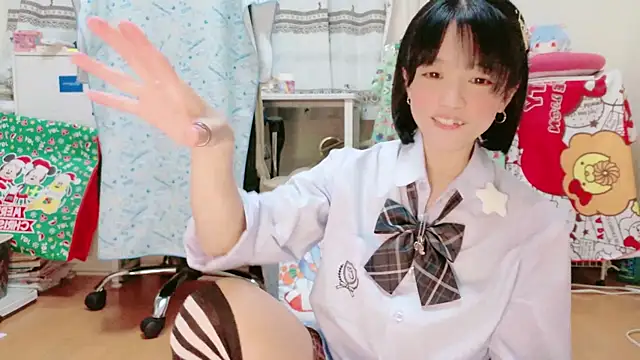 Snapshot of renapiyon8182 chatting on December 29, 1:45 am renapiyon8182 online show from December 29, 1:45 am