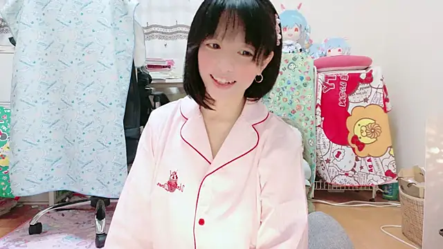 Snapshot of renapiyon8182 chatting on January 1, 7:53 pm renapiyon8182 online show from January 1, 7:53 pm