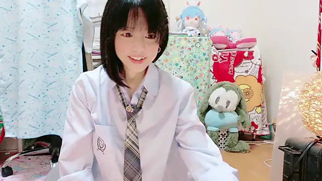 Snapshot of renapiyon8182 chatting on January 11, 7:27 pm renapiyon8182 online show from January 11, 7:27 pm