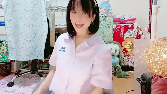 Snapshot of renapiyon8182 chatting on January 27, 7:03 pm renapiyon8182 online show from January 27, 7:03 pm