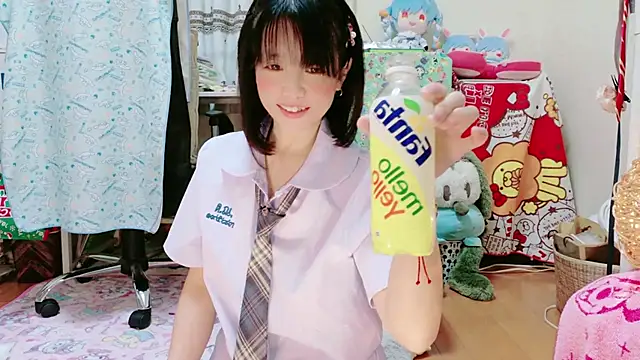 Snapshot of renapiyon8182 chatting on February 17, 7:10 pm renapiyon8182 online show from February 17, 7:10 pm