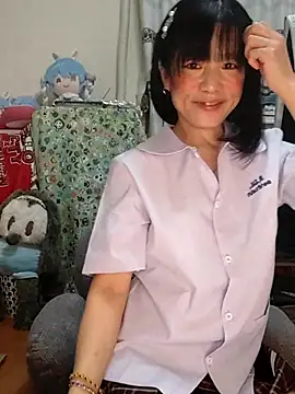 Snapshot of renapiyon8182 chatting on February 22, 7:36 pm renapiyon8182 online show from February 22, 7:36 pm