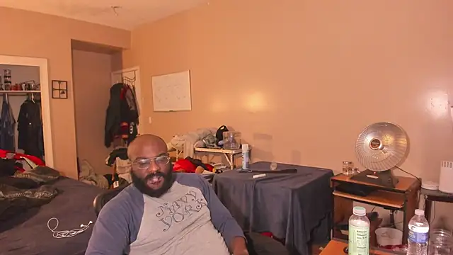 MrChuckDailyXXX online show from February 25, 10:36 am