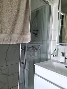 EileX official online show from April 10, 6:18 am