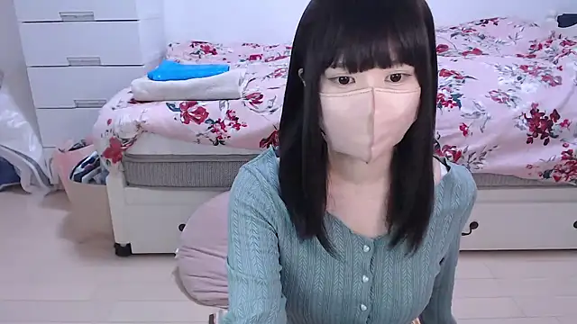 Snapshot of AMI___oO chatting on February 10, 10:08 am AMI oO online show from February 10, 10:08 am