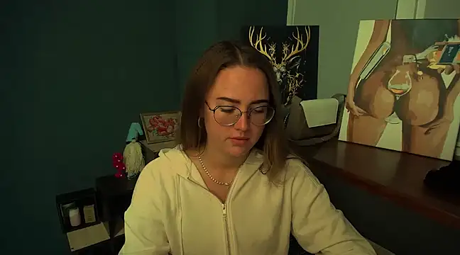 Snapshot of luxie_milady chatting on January 7, 1:57 pm luxie milady online show from January 7, 1:57 pm