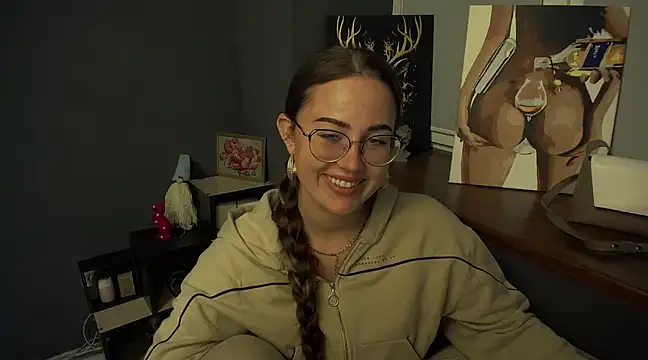 Snapshot of luxie_milady chatting on February 4, 4:18 pm luxie milady online show from February 4, 4:18 pm