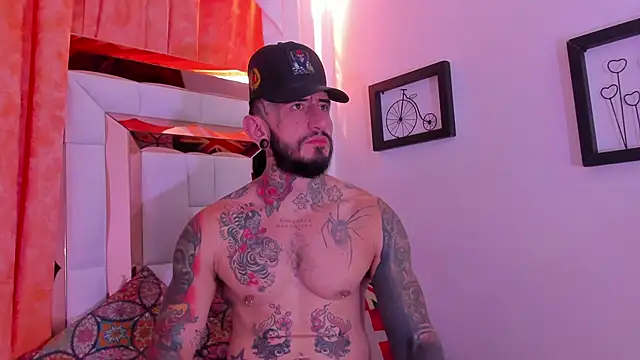 dilan scootk  online show from March 13, 7:31 pm