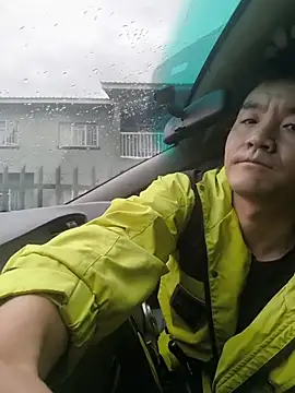 kisstoyousoon2024 online show from January 18, 5:55 am