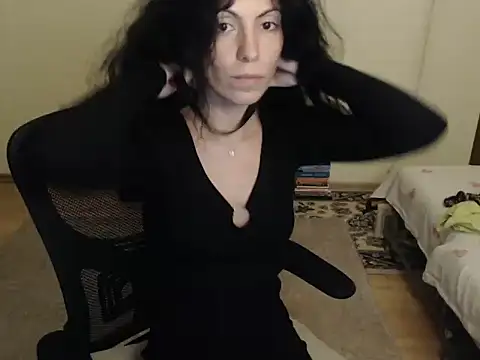 Emmatoo online show from October 14, 5:25 pm