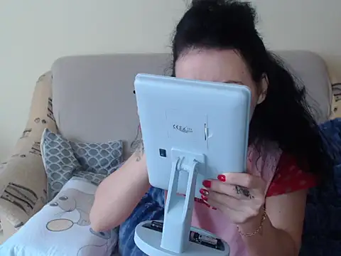 Emmatoo online show from February 7, 11:03 am