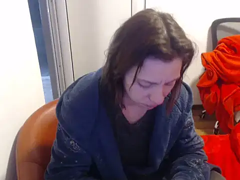 Emmatoo online show from March 8, 8:34 pm