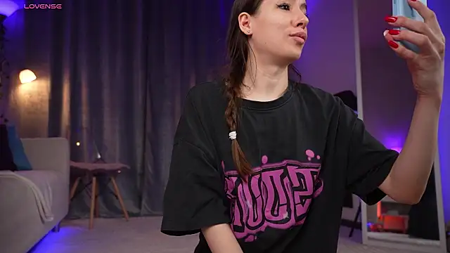 Amely Young online show from March 12, 1:23 am