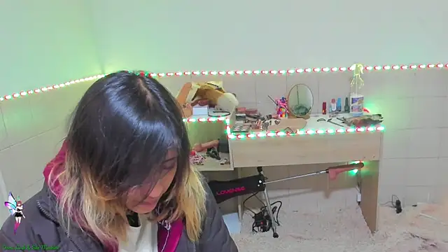 linnie  online show from September 18, 6:54 pm