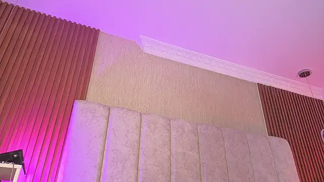 Snapshot of HannaRed_ chatting on February 22, 11:53 am HannaRed online show from February 22, 11:53 am