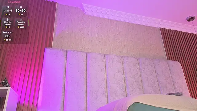 Snapshot of HannaRed_ chatting on February 25, 8:18 pm HannaRed online show from February 25, 8:18 pm