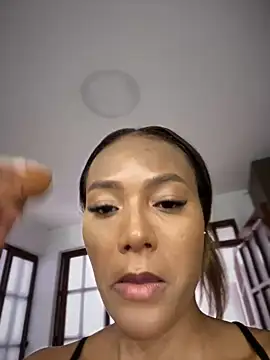 Snapshot of KyaraMiller chatting on December 22, 6:59 pm KyaraMiller online show from December 22, 6:59 pm