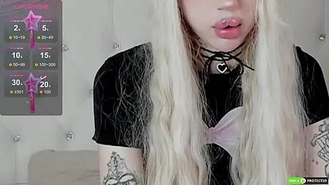 Snapshot of Joy_Barker chatting on January 19, 1:59 pm Joy Barker online show from January 19, 1:59 pm