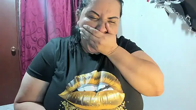 Snapshot of tetasgrandes_karol chatting on January 5, 2:38 am tetasgrandes karol online show from January 5, 2:38 am