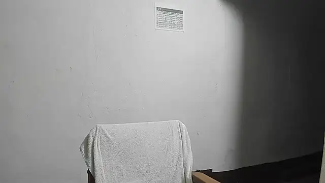 Snapshot of tetasgrandes_karol chatting on March 22, 12:25 am tetasgrandes karol online show from March 22, 12:25 am