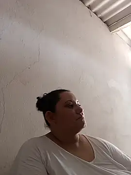 Snapshot of tetasgrandes_karol chatting on April 1, 4:59 pm tetasgrandes karol online show from April 1, 4:59 pm