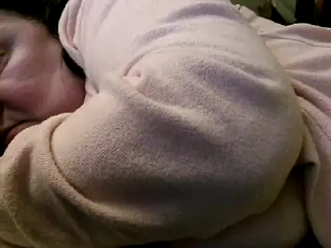 WHITEDAROSE online show from February 10, 11:04 am