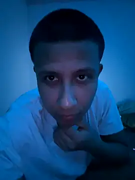 AdrianUquillas online show from November 26, 1:06 am