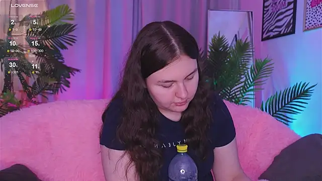 Mia  Peach online show from March 10, 1:45 am