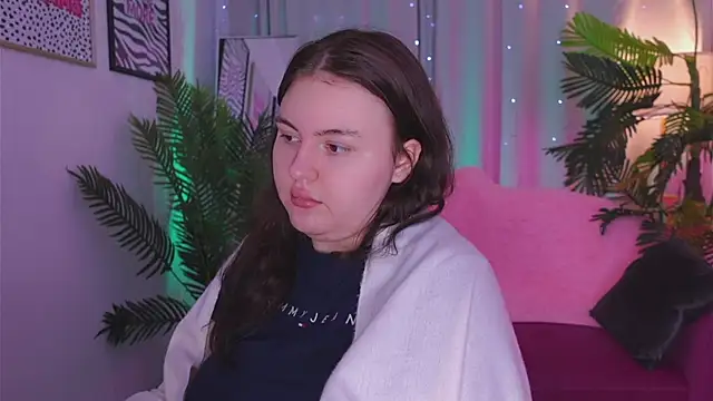 Mia  Peach online show from March 13, 4:49 am