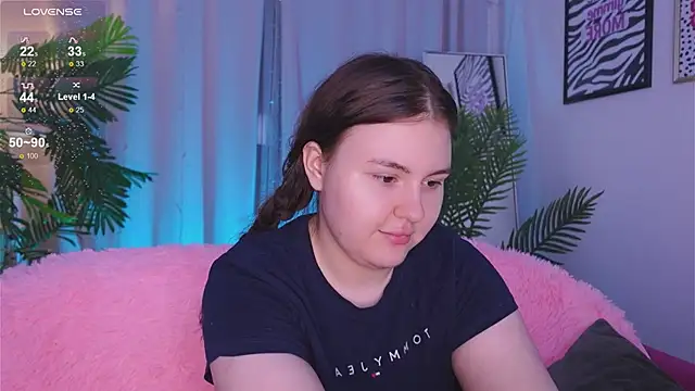 Mia  Peach online show from March 14, 4:10 am