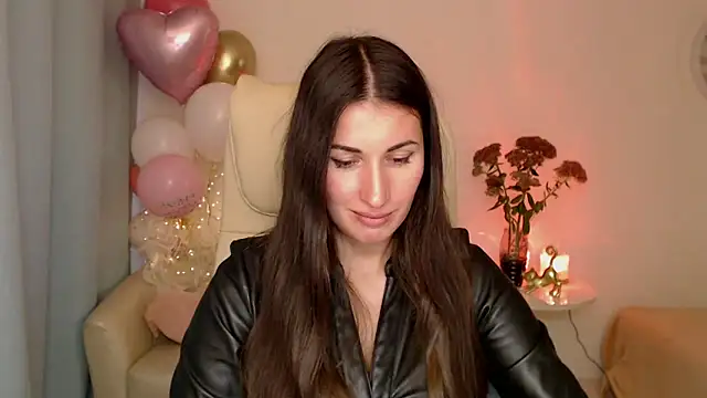 Snapshot of MaryMalory11 chatting on October 13, 10:37 am MaryMalory11 online show from October 13, 10:37 am