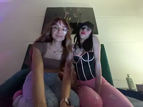 Tifannys online show from March 4, 1:23 am