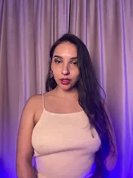 ThaliaRivera  online show from October 17, 11:40 pm