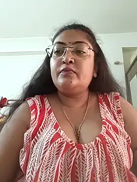 Snapshot of LAVERNIYA_ chatting on October 26, 3:45 am LAVERNIYA  online show from October 26, 3:45 am
