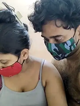 IND COUPLE1 online show from December 21, 9:23 am