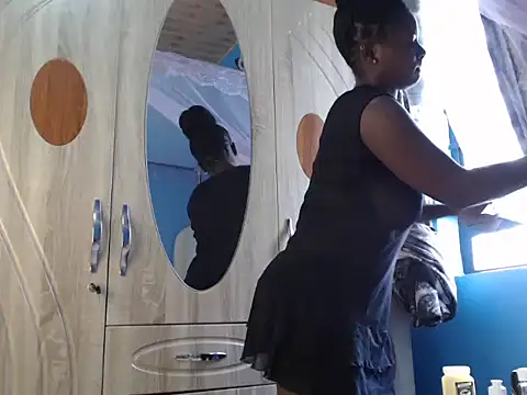 TrishaKalid online show from February 18, 7:59 am