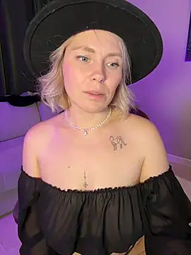 Charming Daphny online show from March 12, 6:58 pm