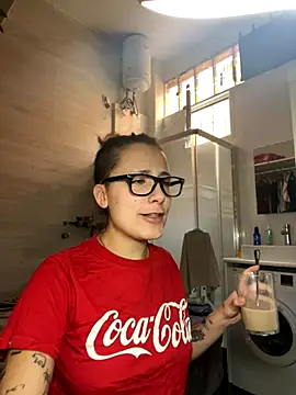 Hawitxui online show from October 9, 9:40 am