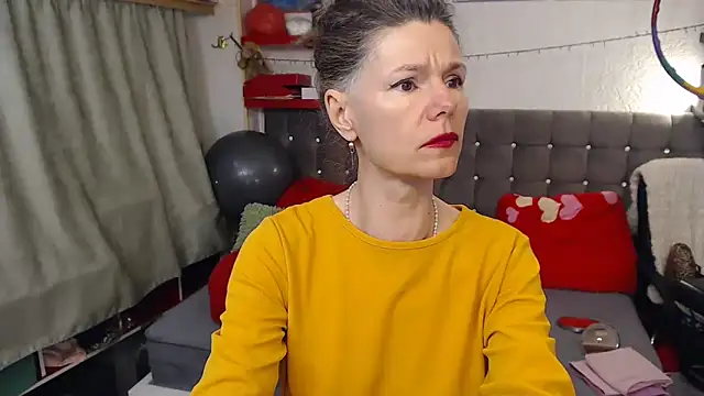 kellyterapy online show from March 11, 1:55 am