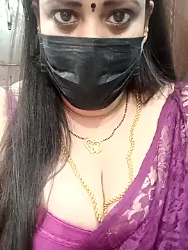 Snapshot of ashikaa_r chatting on January 18, 6:56 am ashikaa r online show from January 18, 6:56 am