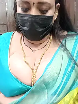 Snapshot of ashikaa_r chatting on January 19, 5:07 pm ashikaa r online show from January 19, 5:07 pm