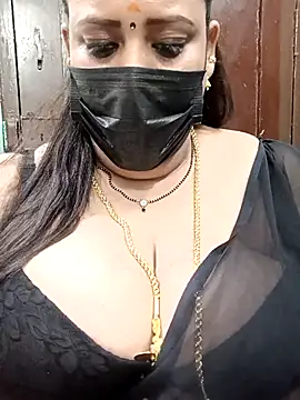 Snapshot of ashikaa_r chatting on March 6, 5:43 pm ashikaa r online show from March 6, 5:43 pm