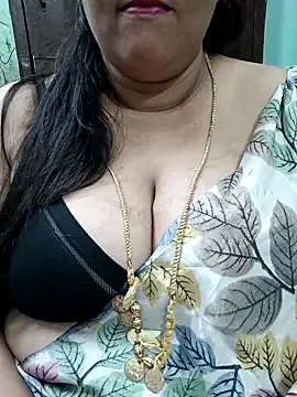 Snapshot of ashikaa_r chatting on March 10, 6:24 pm ashikaa r online show from March 10, 6:24 pm