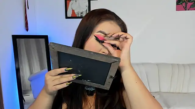 LiahDiaz online show from February 19, 8:27 pm